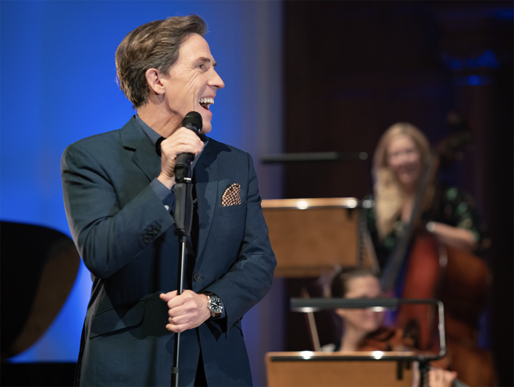 Meet Rob Brydon! 2 tickets to see Rob Brydon & his Fabulous Band and have a bottle of pop with him after the show!